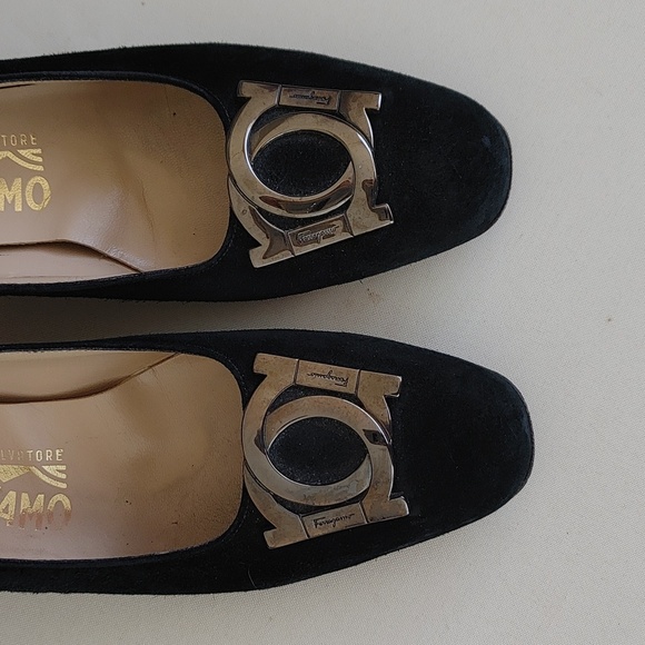 FERRAGAMO black suede slip on kitten heels logo 7 AA - Picture 3 of 15